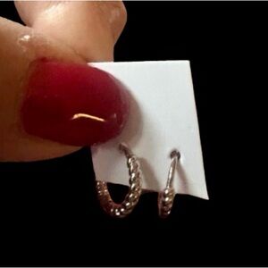 Pretty Bird Jewelry 18K White Gold Plated Mini Hoop Earrings